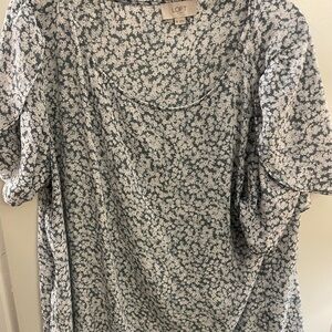 LOFT short sleeve blouse